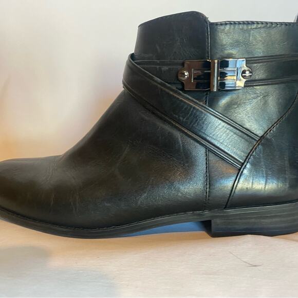 ALEX MARIE - LEATHER Ankle Boots Black w/ Shiny gunmetal hardware. Size 6M - Picture 10 of 12